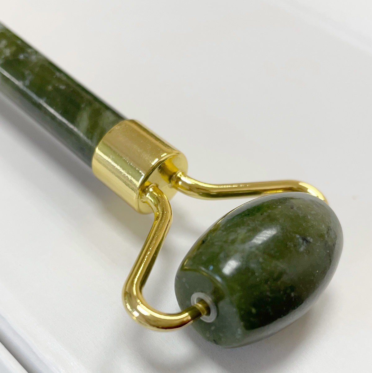 Miniatura 4 de Rodillo Facial Masajeador En Piedra Jade